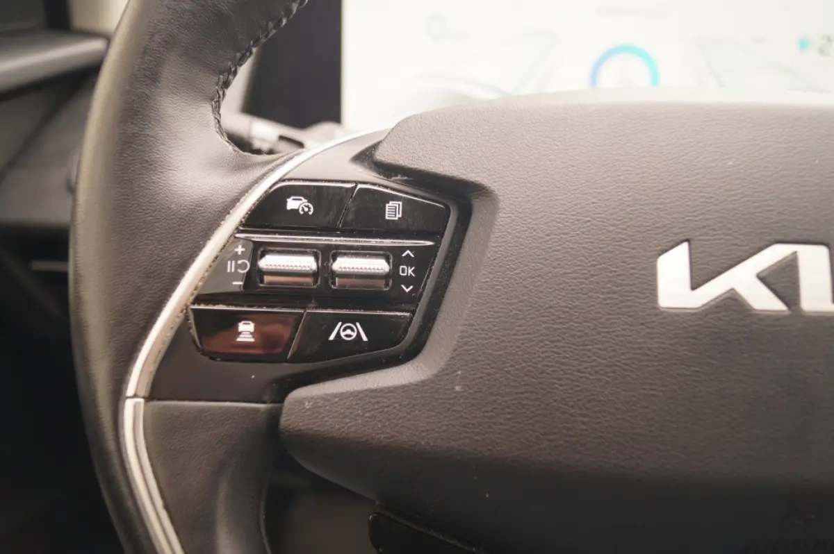Air 58 kWh -SOH100%-NAVI-ECC-CAM-PDC-