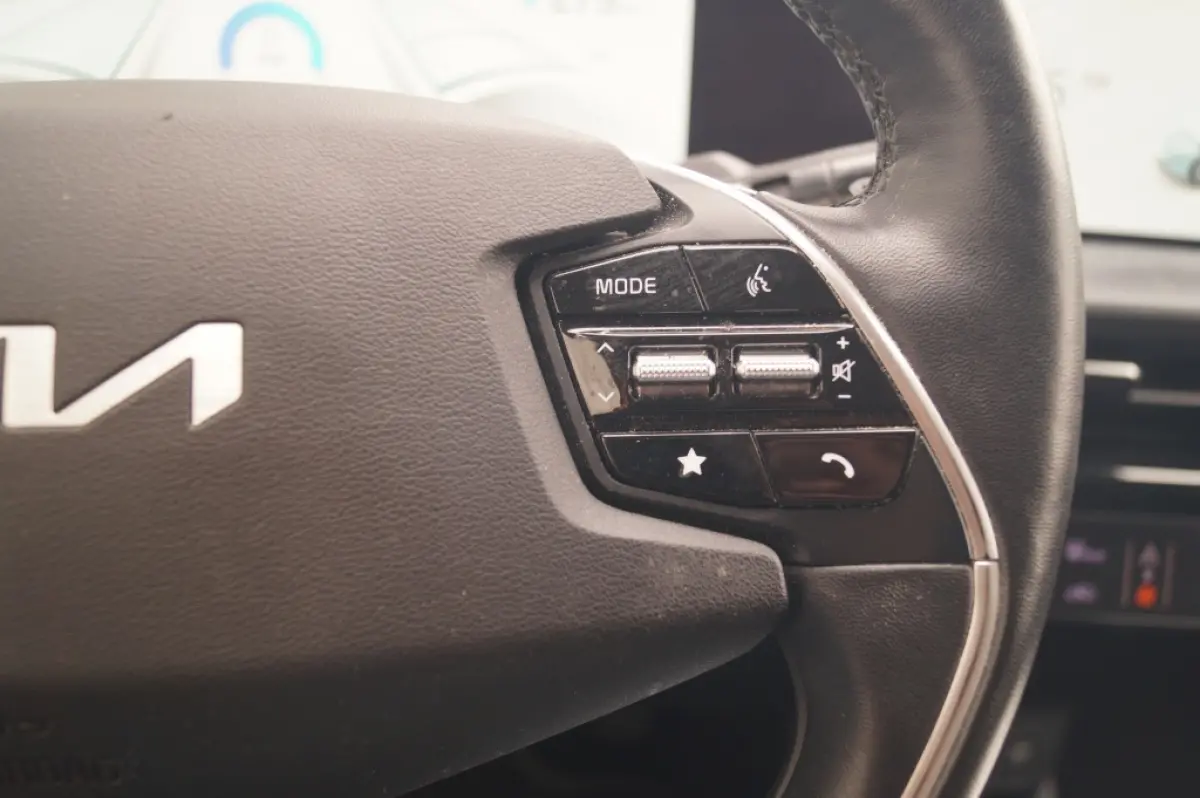 Air 58 kWh -SOH100%-NAVI-ECC-CAM-PDC-