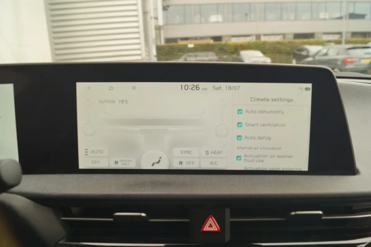 Air 58 kWh -SOH100%-NAVI-ECC-CAM-PDC-