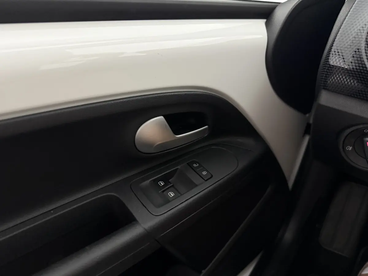 1.0 BMT move up! | Airco | Elektrische ramen | Bluetooth