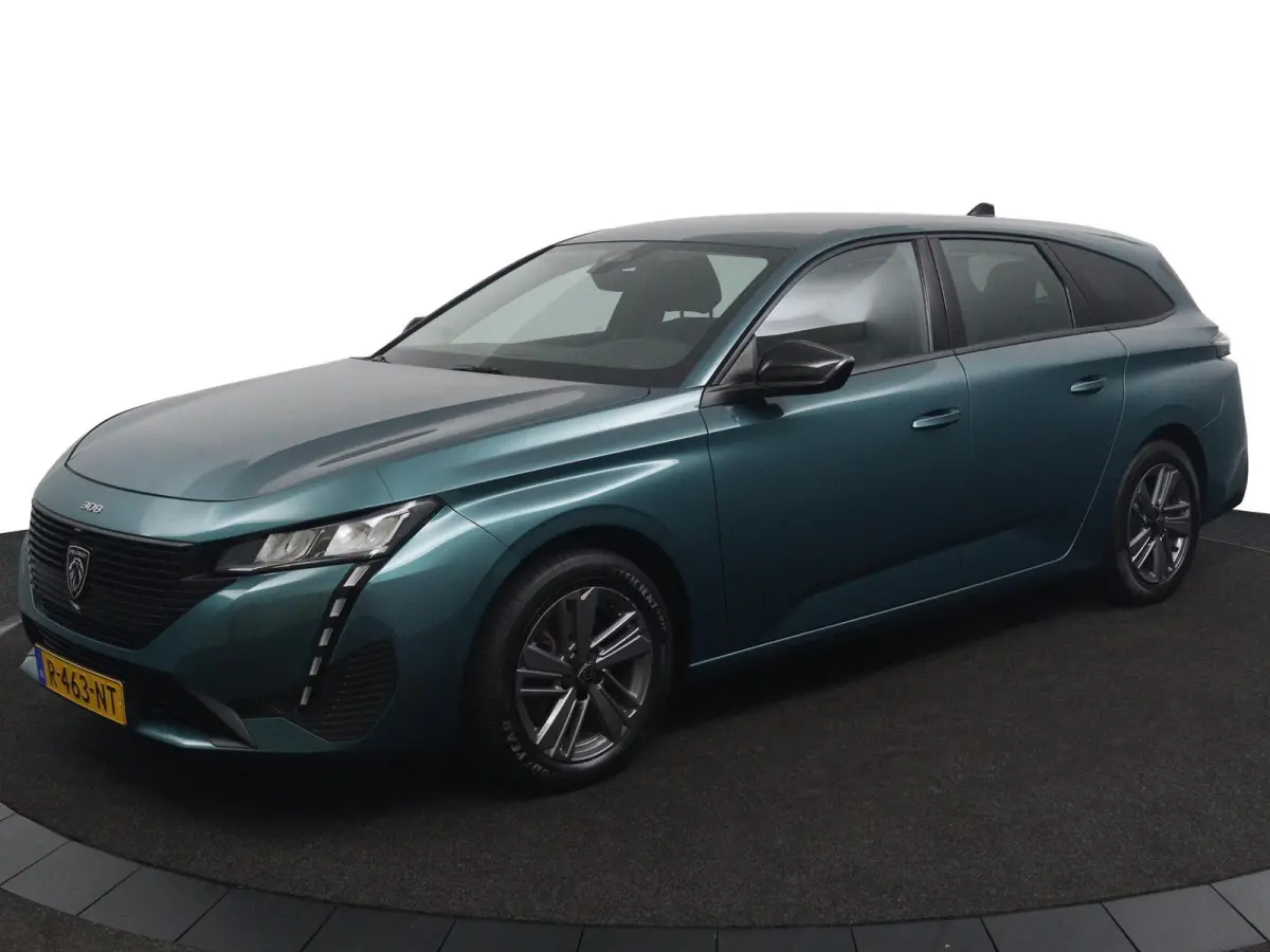 1.2*NAVi*CRUISE*ECC*HAAK*CARPLAY*