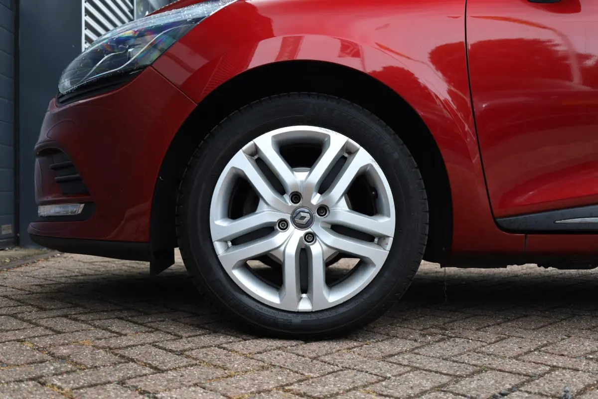 0.9 TCe Zen |Keyless |Cruise Control |Navi |Bass Reflex Sound |Bluetooth