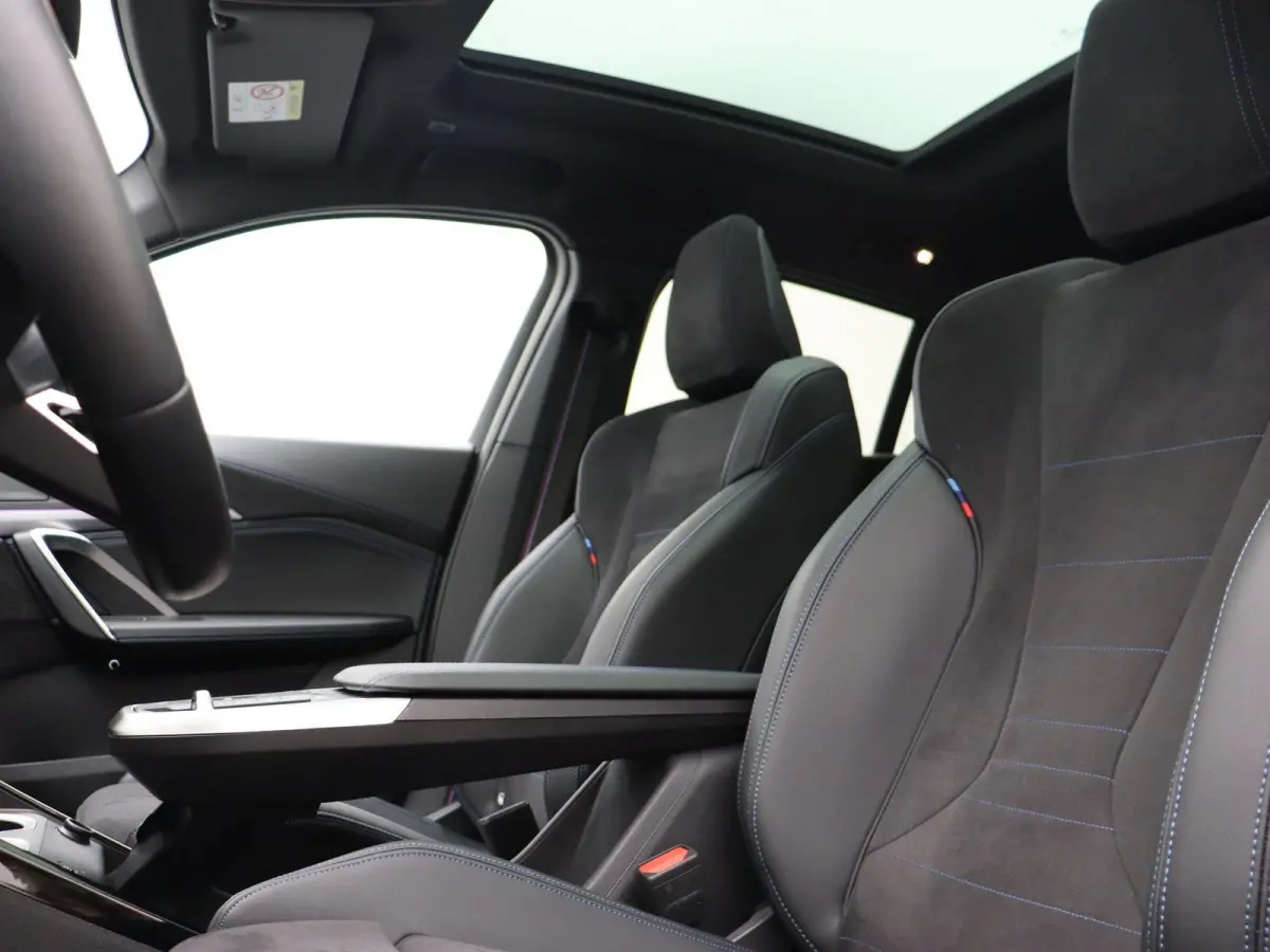 xDrive30 M Sportpakket Pro | Comfort Access | 	Glazen panoramadak | Driving Assistant Plus | Parking Assistant Plus | Elektrisch verwarmde voorstoelen | M Adaptief onderstel | 20''