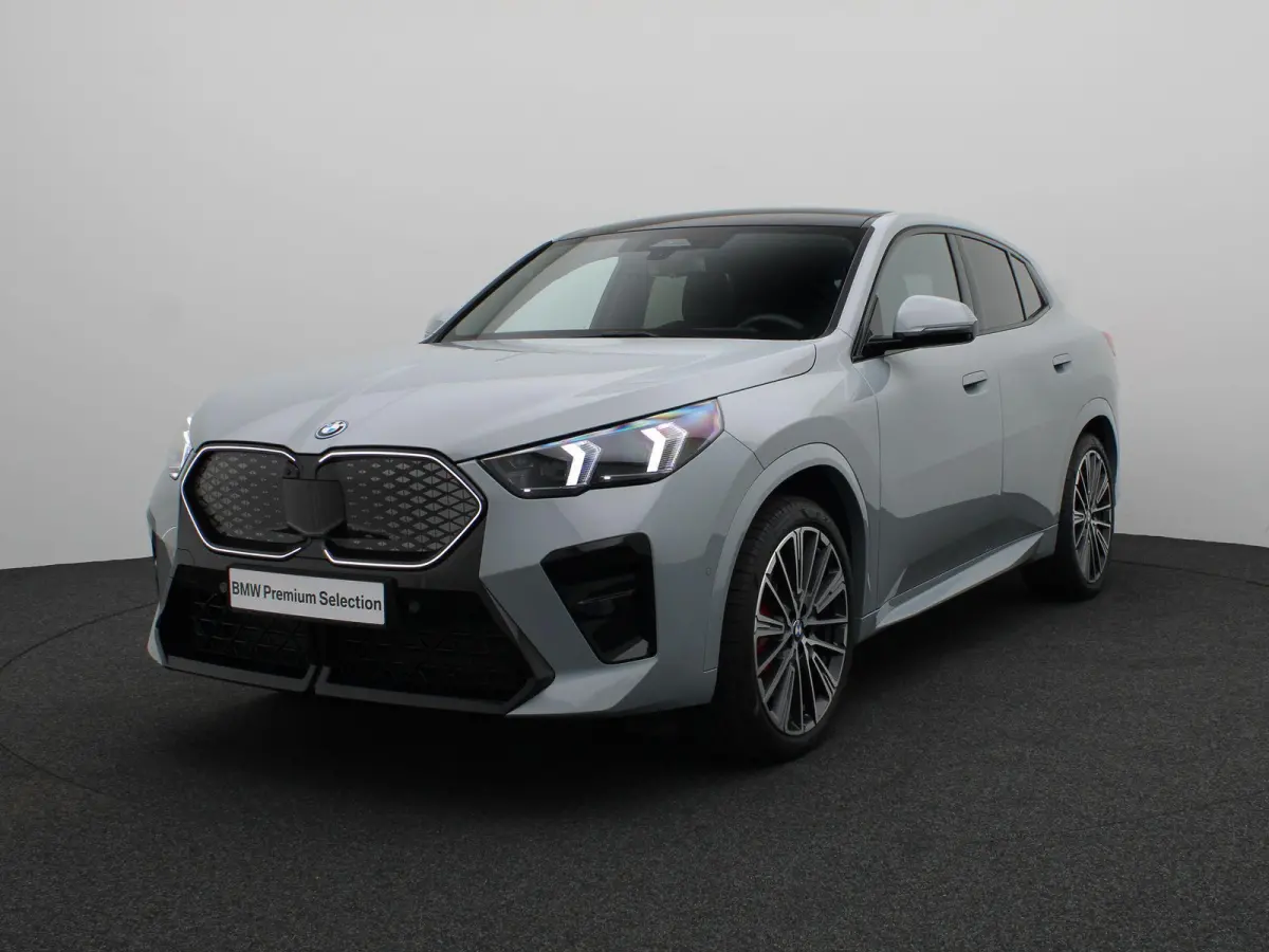 xDrive30 M Sportpakket Pro | Comfort Access | 	Glazen panoramadak | Driving Assistant Plus | Parking Assistant Plus | Elektrisch verwarmde voorstoelen | M Adaptief onderstel | 20''