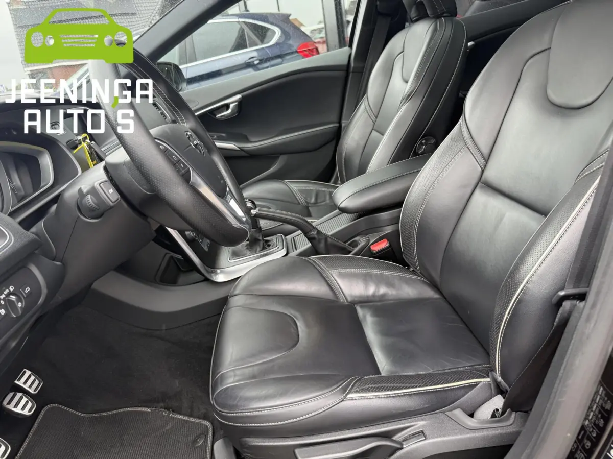 2.0 T4 R-Design|Camera|Leer|Stoelverwarming|Trekhaak|Pano
