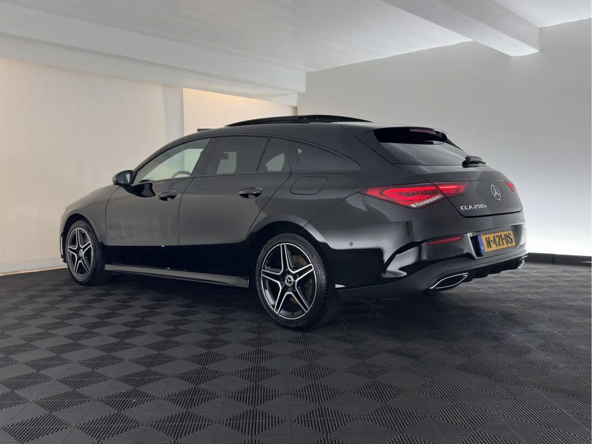 250 e Business Solution AMG Limited (Plug-in) (INCL.BTW) Aut. *PANO | LEATHER-MICROFIBRE | FULL-LED | HEATED-SPORTSEATS | AMBIENT-LIGHT | DIGI-COCKPIT | DAB+ | NAVI-FULLMAP | CAMERA | PRIVAC