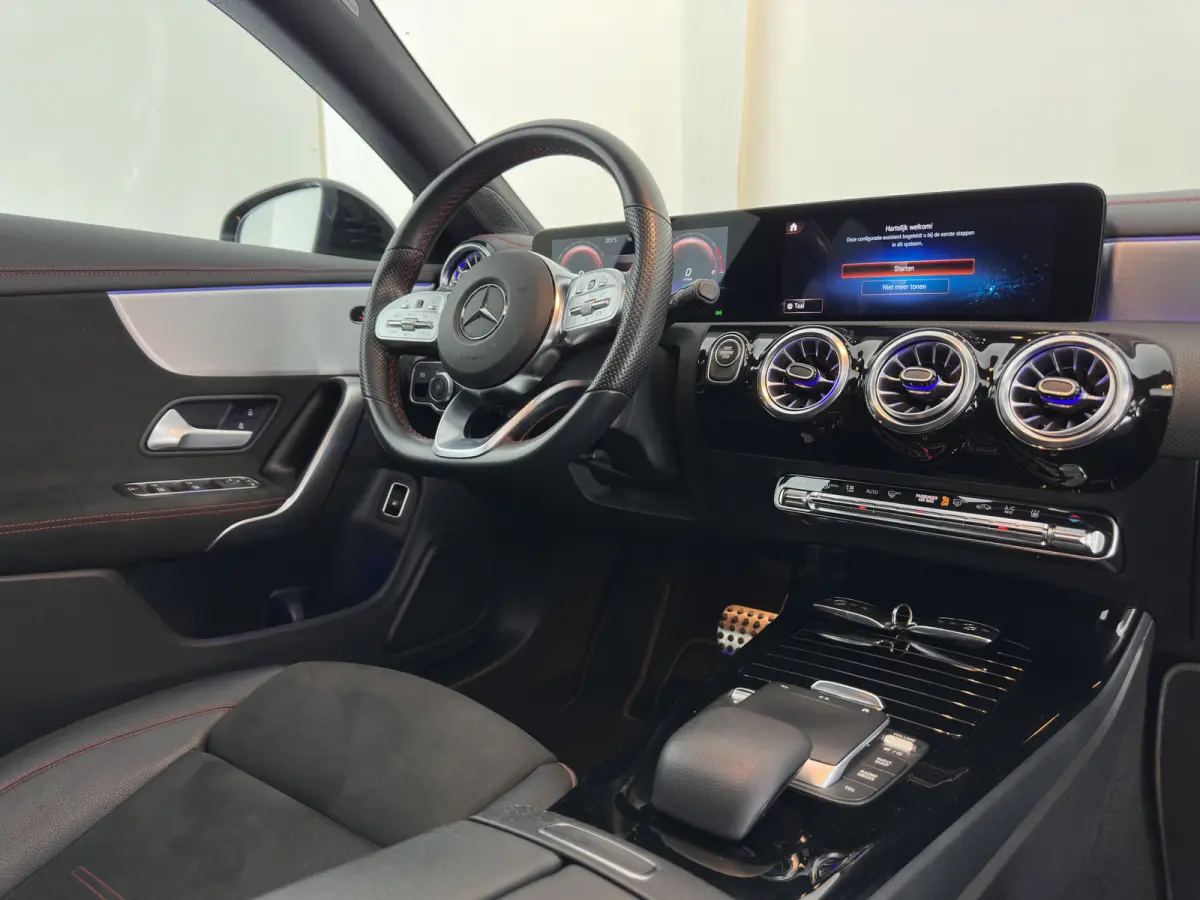 250 e Business Solution AMG Limited (Plug-in) (INCL.BTW) Aut. *PANO | LEATHER-MICROFIBRE | FULL-LED | HEATED-SPORTSEATS | AMBIENT-LIGHT | DIGI-COCKPIT | DAB+ | NAVI-FULLMAP | CAMERA | PRIVAC