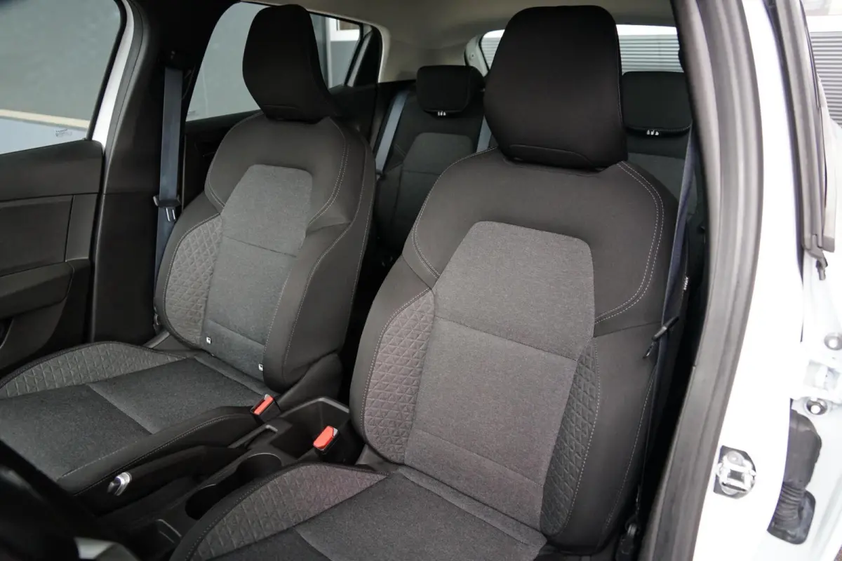1.0 TCe Zen, NL, CarPlay, LED, cruise, DAB