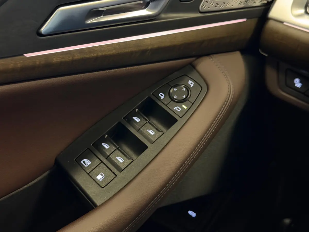 230e xDrive M sport|Pano|Memory|H&K|Full options