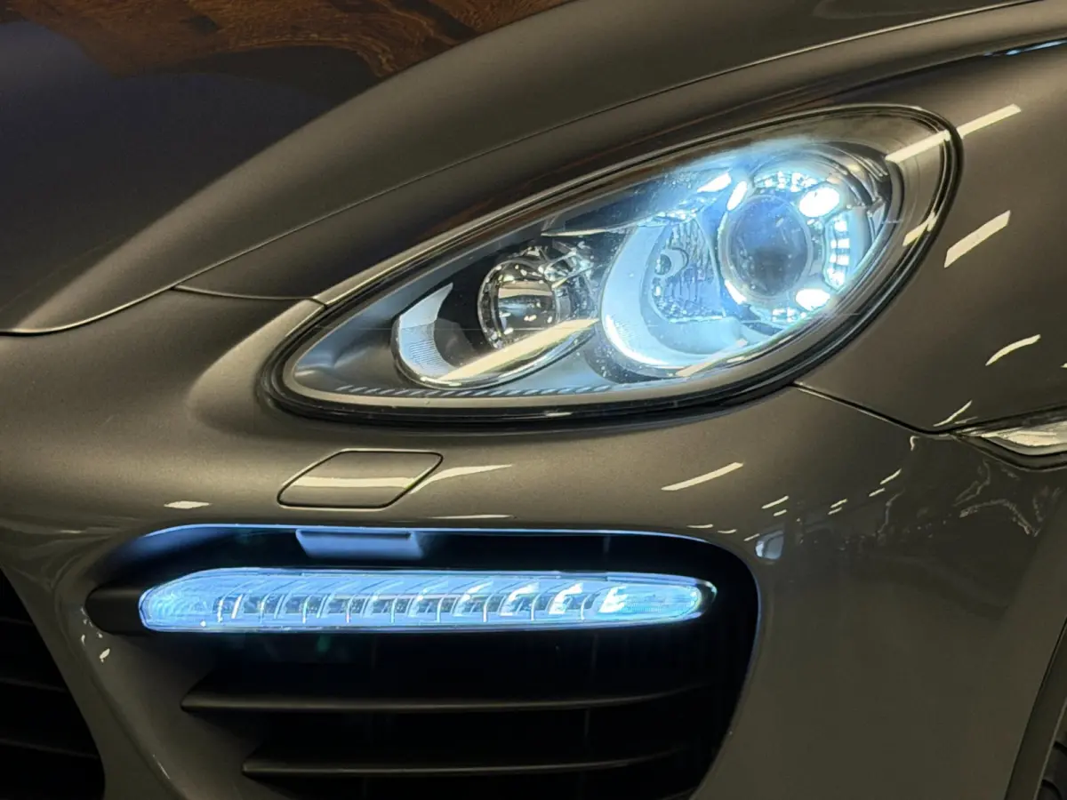 4.8 Turbo Automaat Burmester Luchtvering Leer