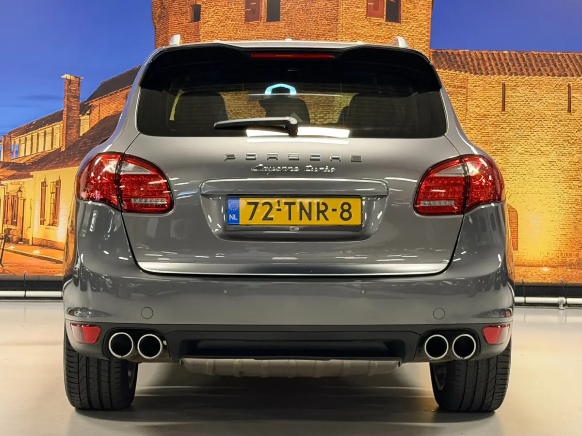 4.8 Turbo Automaat Burmester Luchtvering Leer