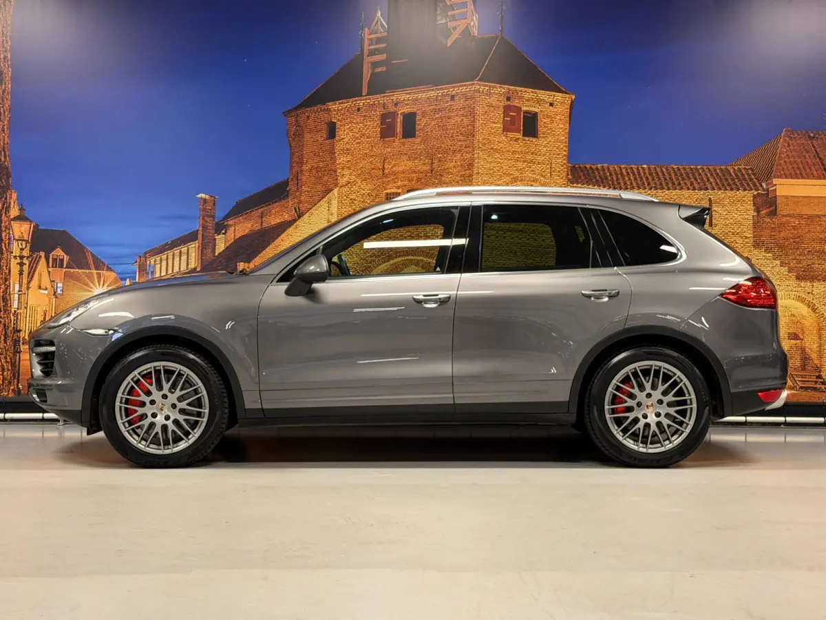 4.8 Turbo Automaat Burmester Luchtvering Leer