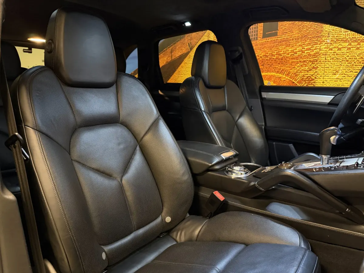 4.8 Turbo Automaat Burmester Luchtvering Leer