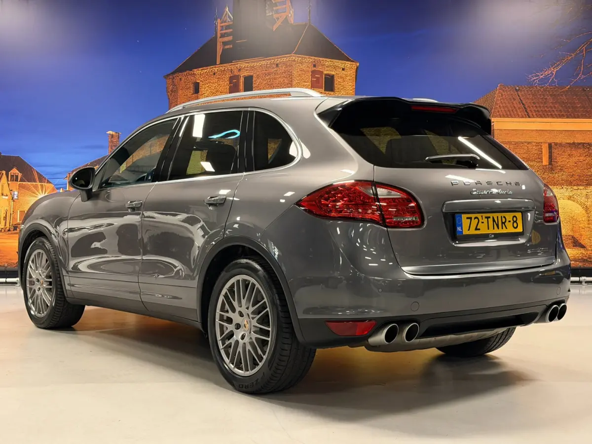 4.8 Turbo Automaat Burmester Luchtvering Leer