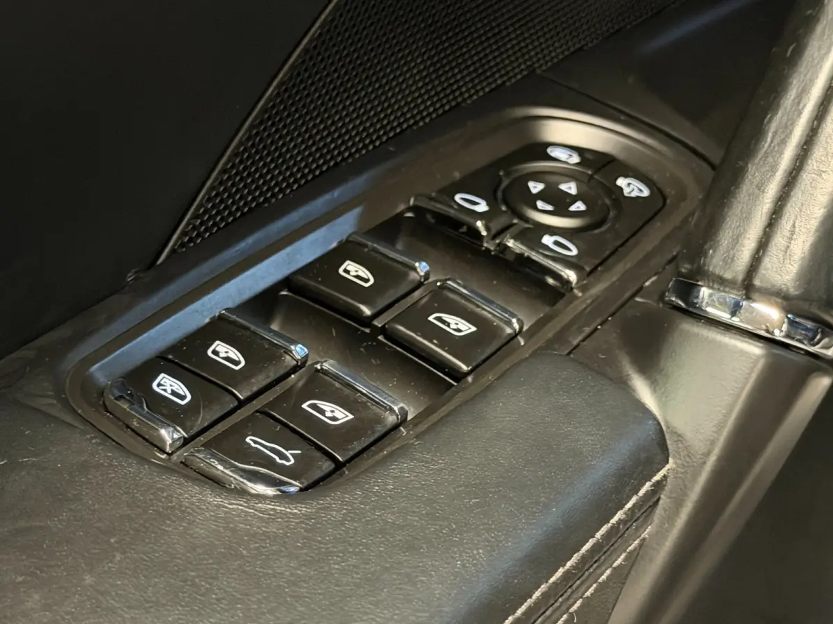4.8 Turbo Automaat Burmester Luchtvering Leer