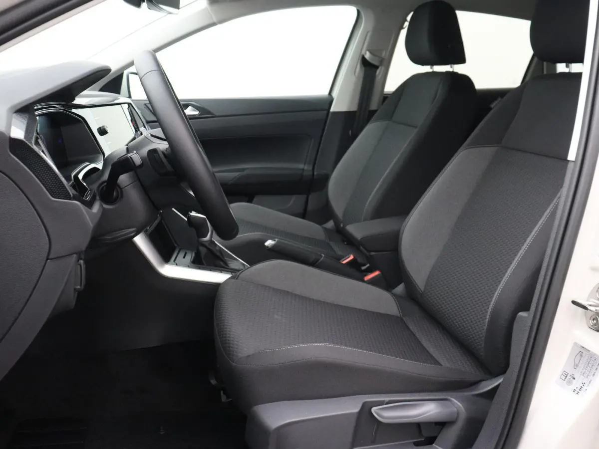 1.0 TSI Life Edition 95pk | Navigatie | Apple CarPlay en Android Auto Draadloos | Achteruitrijcamera  | Travel Assist | Adaptive cruise control |