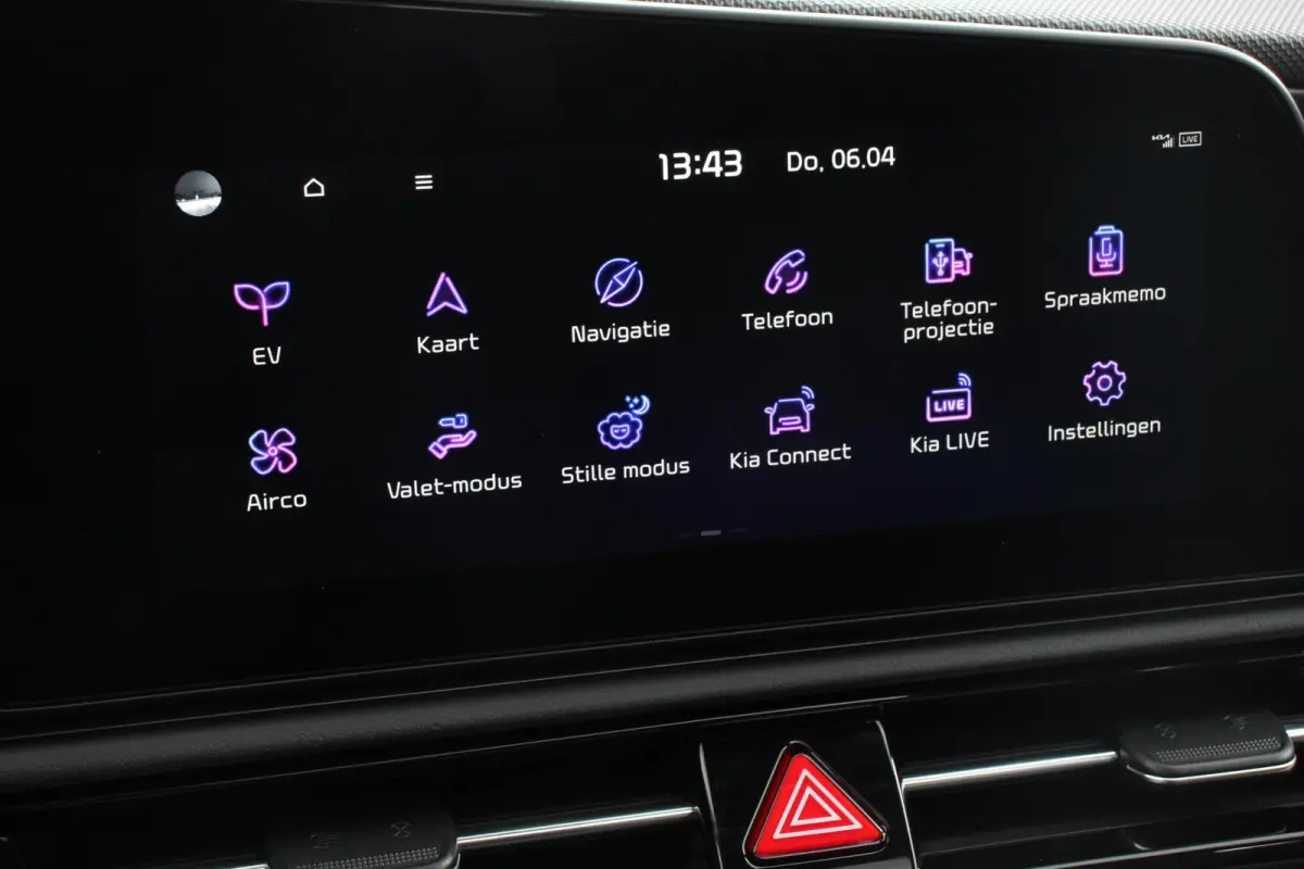 DynamicPlusLine 64.8 kWh Navigatie Half Leder Schuif-kantel dak Electrisch bedienbare achterklep DAB Led Camera Extra Getint Glas Lichtmetalen Velgen