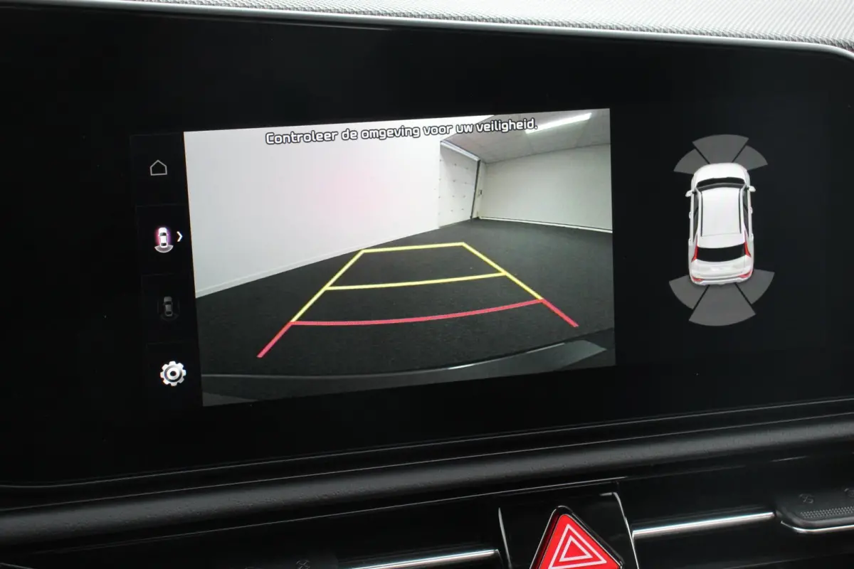 DynamicPlusLine 64.8 kWh Navigatie Half Leder Schuif-kantel dak Electrisch bedienbare achterklep DAB Led Camera Extra Getint Glas Lichtmetalen Velgen