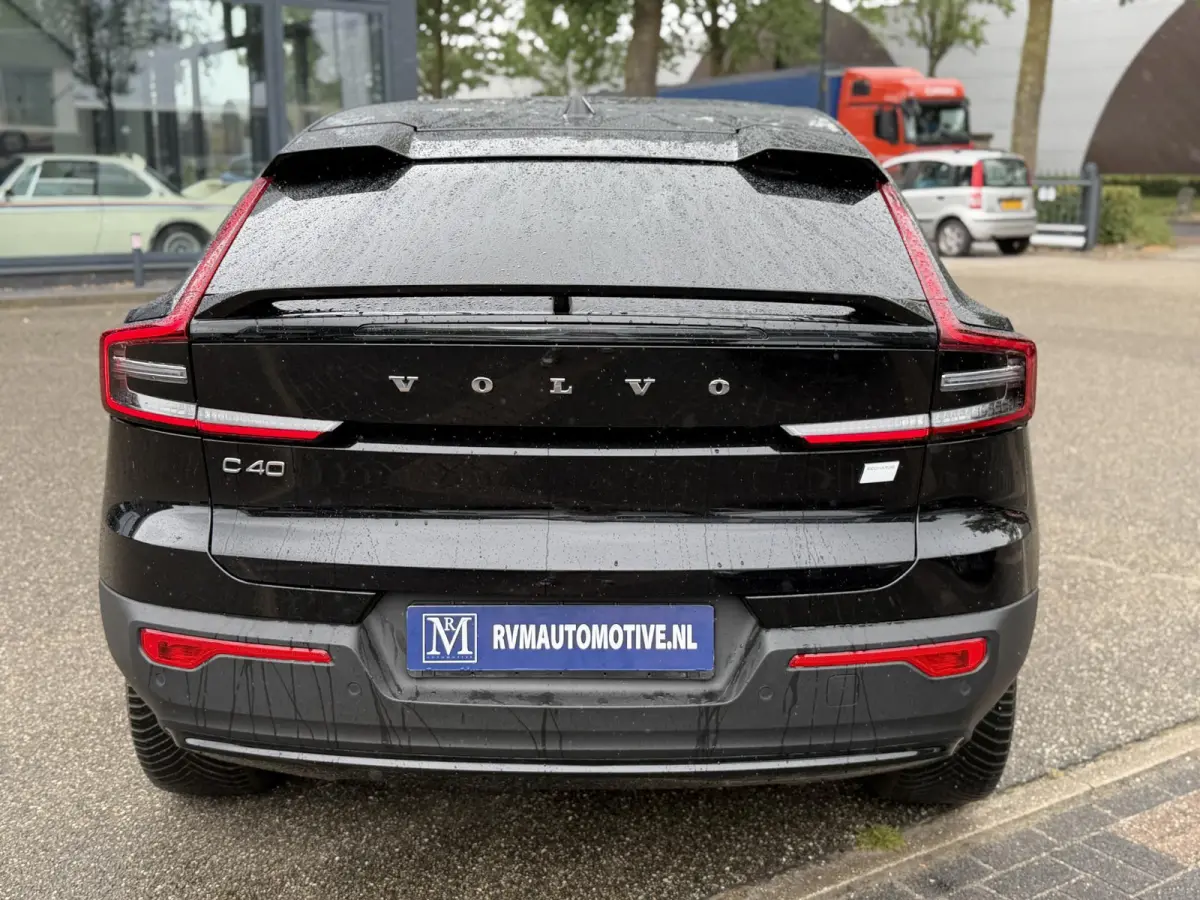 Recharge Plus 69 kWh VOL OPTIES| ELEKTRISCHE ACHTERKLEP| DEALER ONDERHOUDEN| RIJKLAARPRIJS| WARMTEPOMP + STOEL STUURVERWARMING| CAMERA|