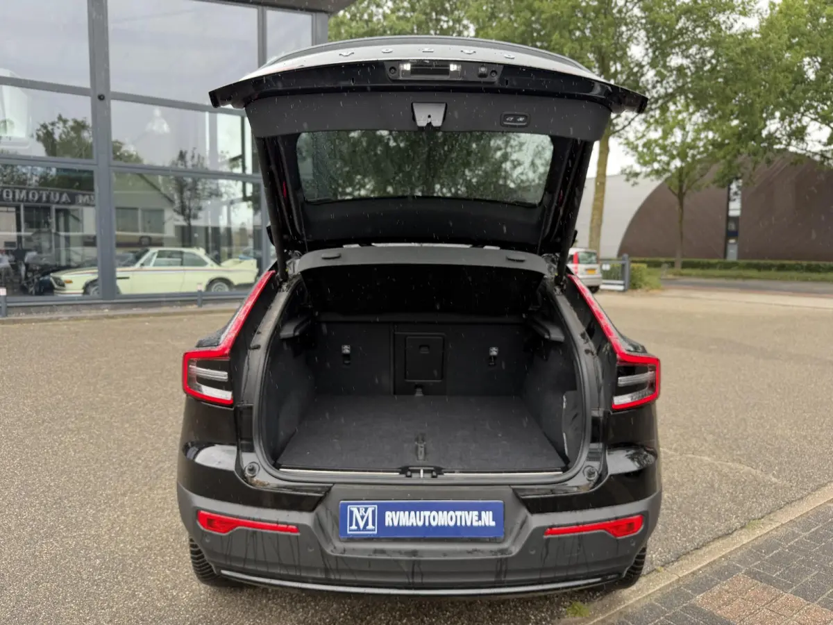 Recharge Plus 69 kWh VOL OPTIES| ELEKTRISCHE ACHTERKLEP| DEALER ONDERHOUDEN| RIJKLAARPRIJS| WARMTEPOMP + STOEL STUURVERWARMING| CAMERA|