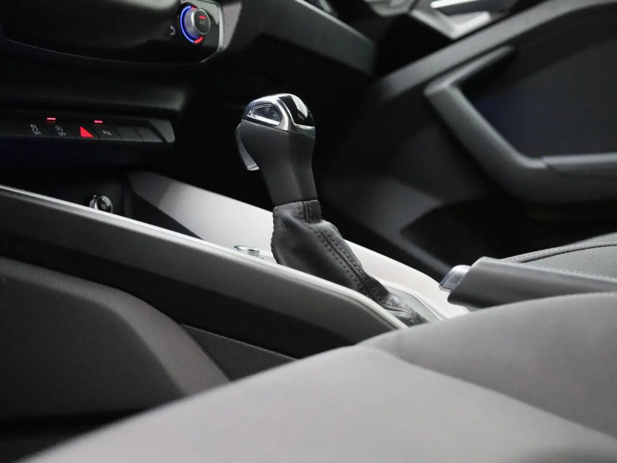 30 TFSI S edition | 18 inch velgen | Automaat | Achteruitrijcamera | Apple carplay / Android auto |