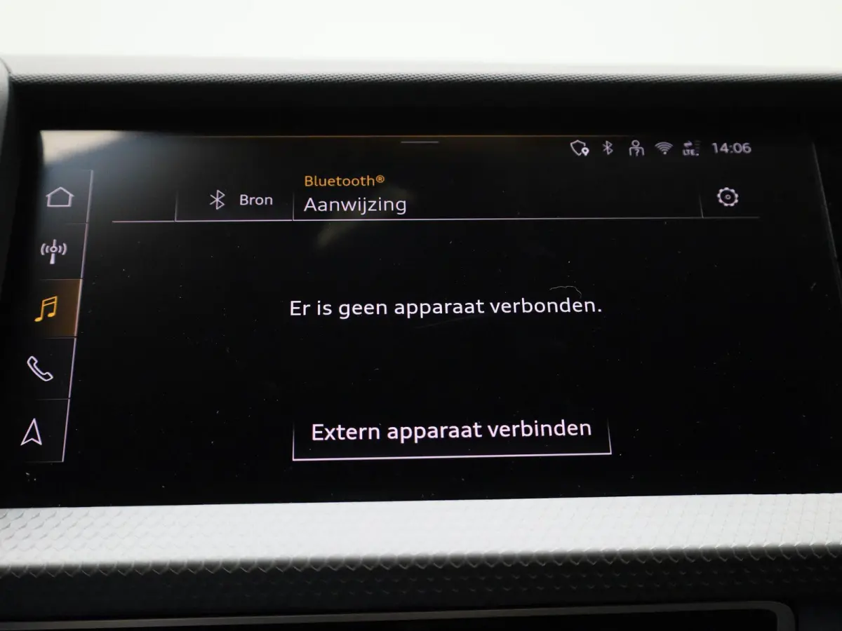 30 TFSI S edition | 18 inch velgen | Automaat | Achteruitrijcamera | Apple carplay / Android auto |