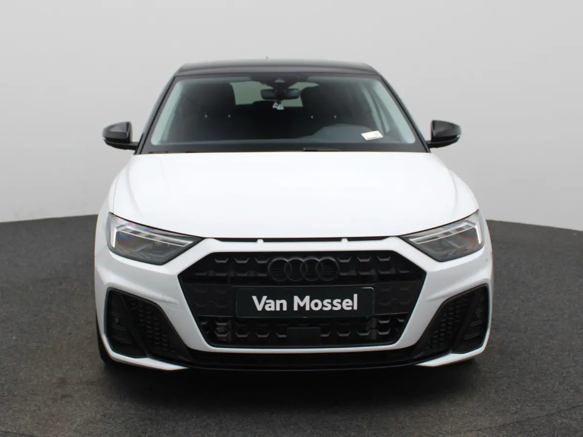 30 TFSI S edition | 18 inch velgen | Automaat | Achteruitrijcamera | Apple carplay / Android auto |