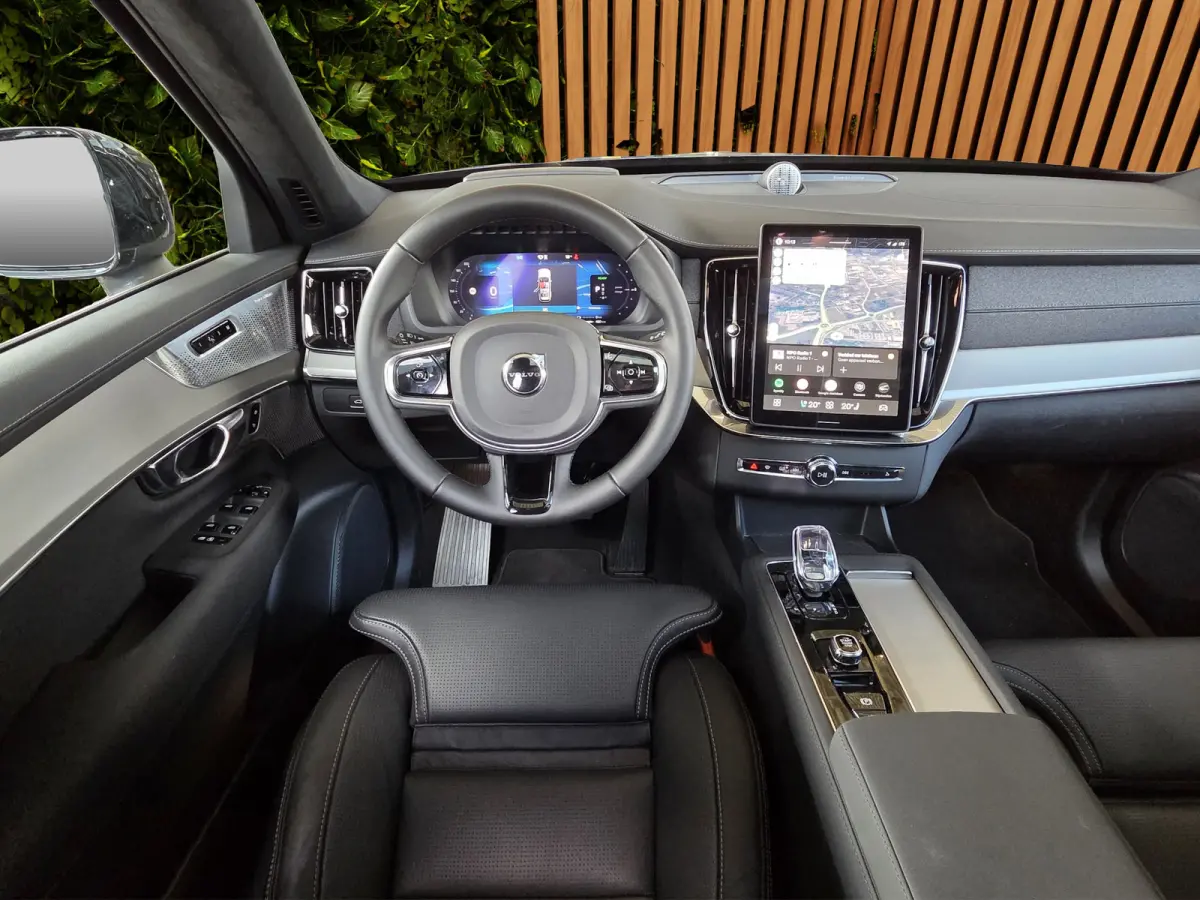 2.0 T8 Plug-in hybrid AWD Ultra Bright Exec. Ed. | Luchtvering | Bowers&Wilkins | Massage/ventilatie | 22" Velgen