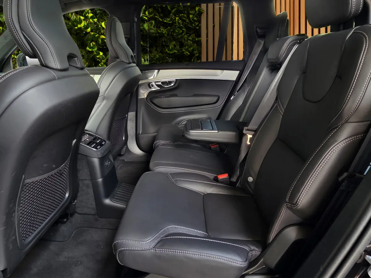 2.0 T8 Plug-in hybrid AWD Ultra Bright Exec. Ed. | Luchtvering | Bowers&Wilkins | Massage/ventilatie | 22" Velgen