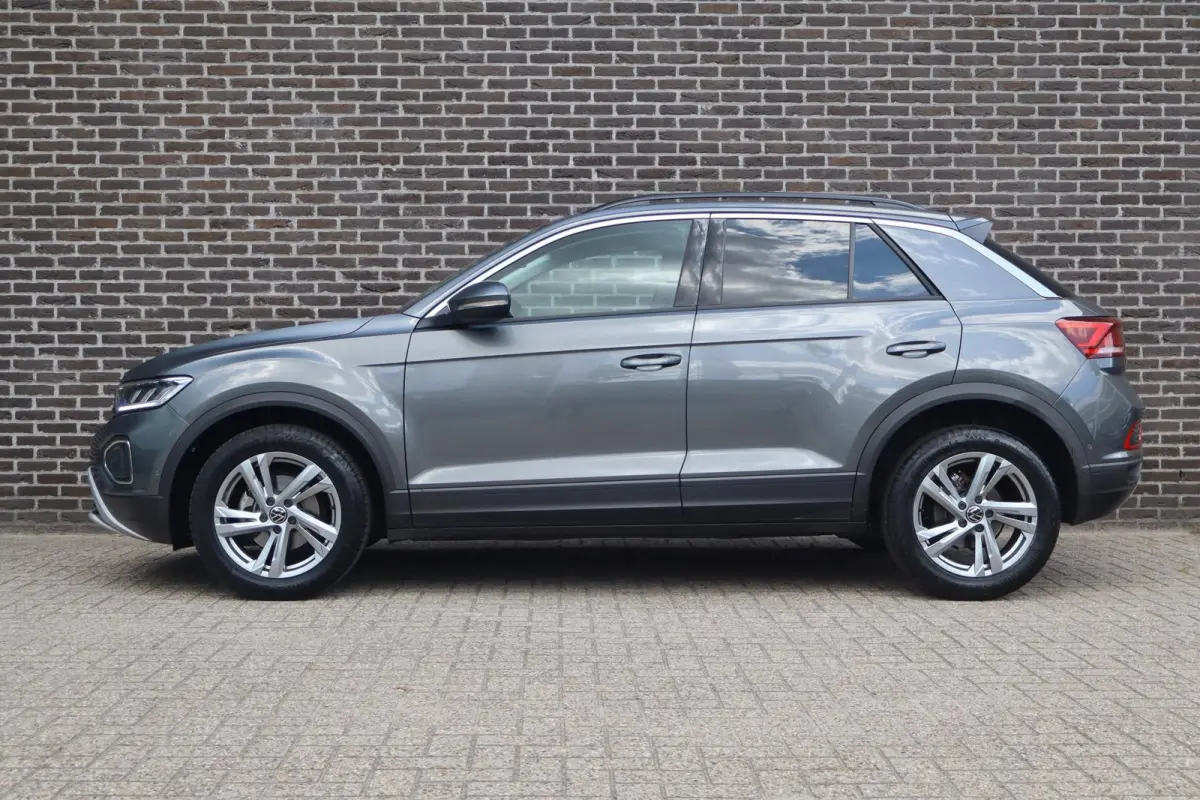 1.0 TSI 110pk Life | Achteruitrijcamera | Digitaal Info Display | App Connect