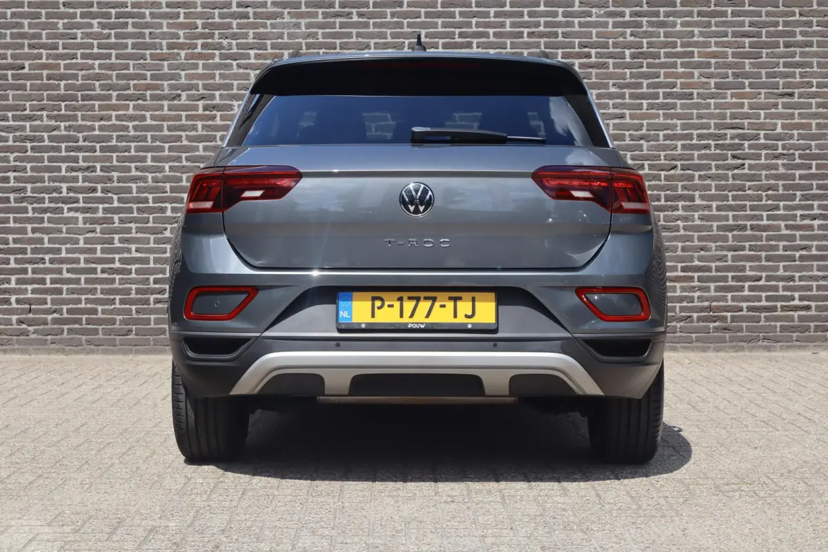 1.0 TSI 110pk Life | Achteruitrijcamera | Digitaal Info Display | App Connect