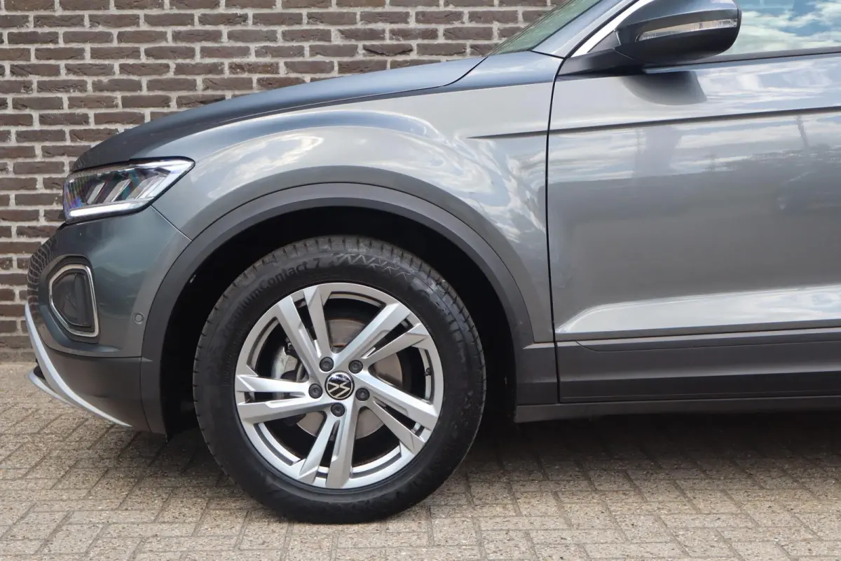 1.0 TSI 110pk Life | Achteruitrijcamera | Digitaal Info Display | App Connect