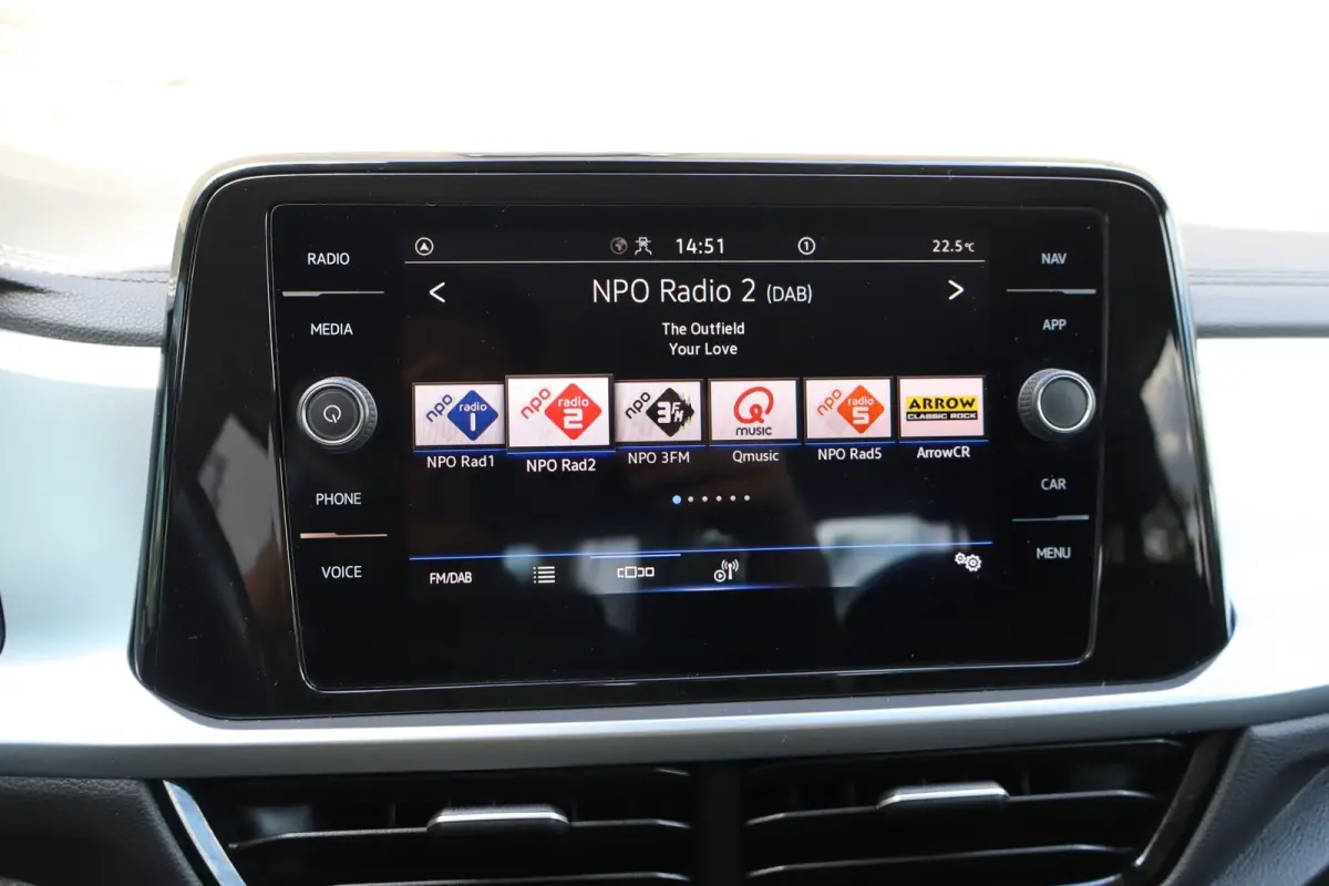 1.0 TSI 110pk Life | Achteruitrijcamera | Digitaal Info Display | App Connect