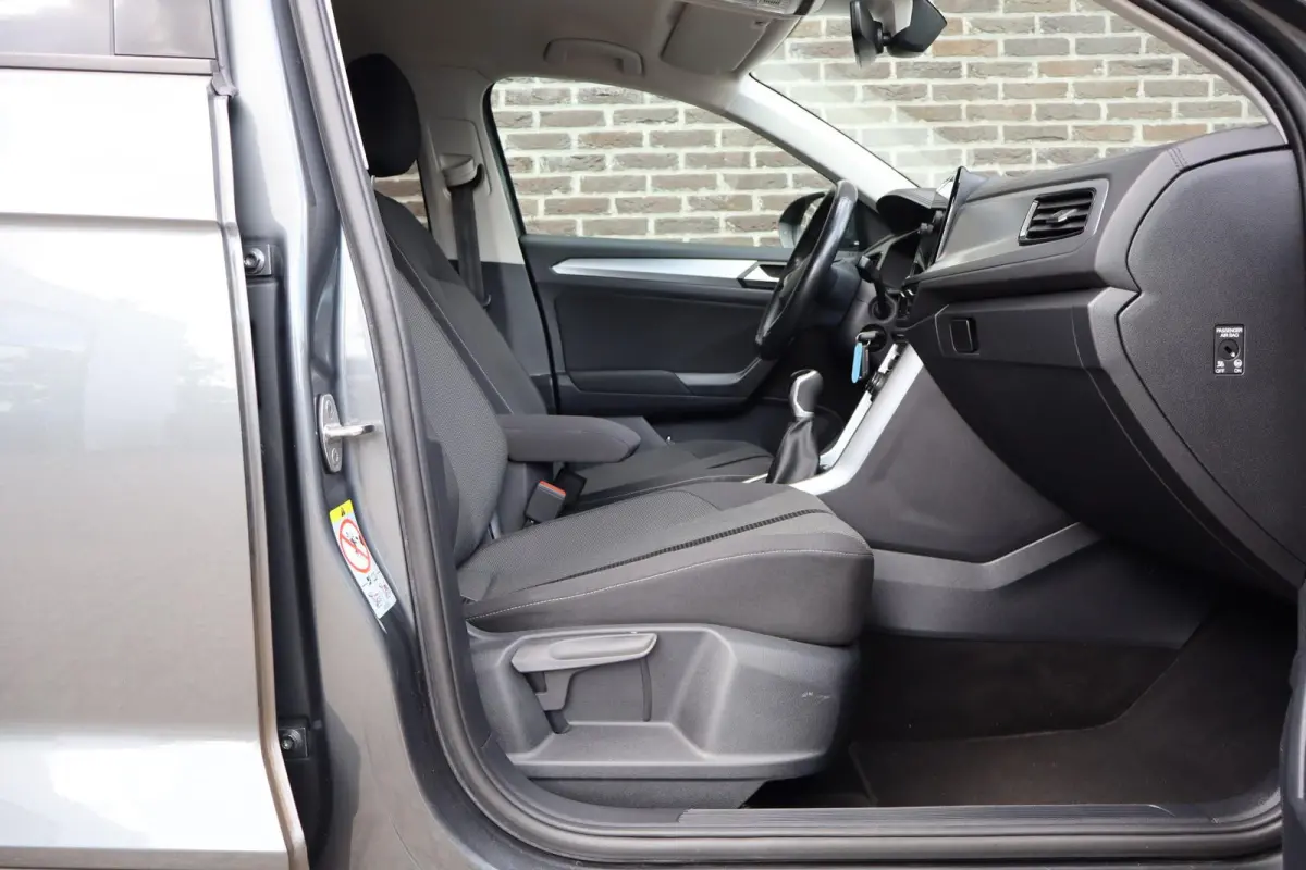 1.0 TSI 110pk Life | Achteruitrijcamera | Digitaal Info Display | App Connect