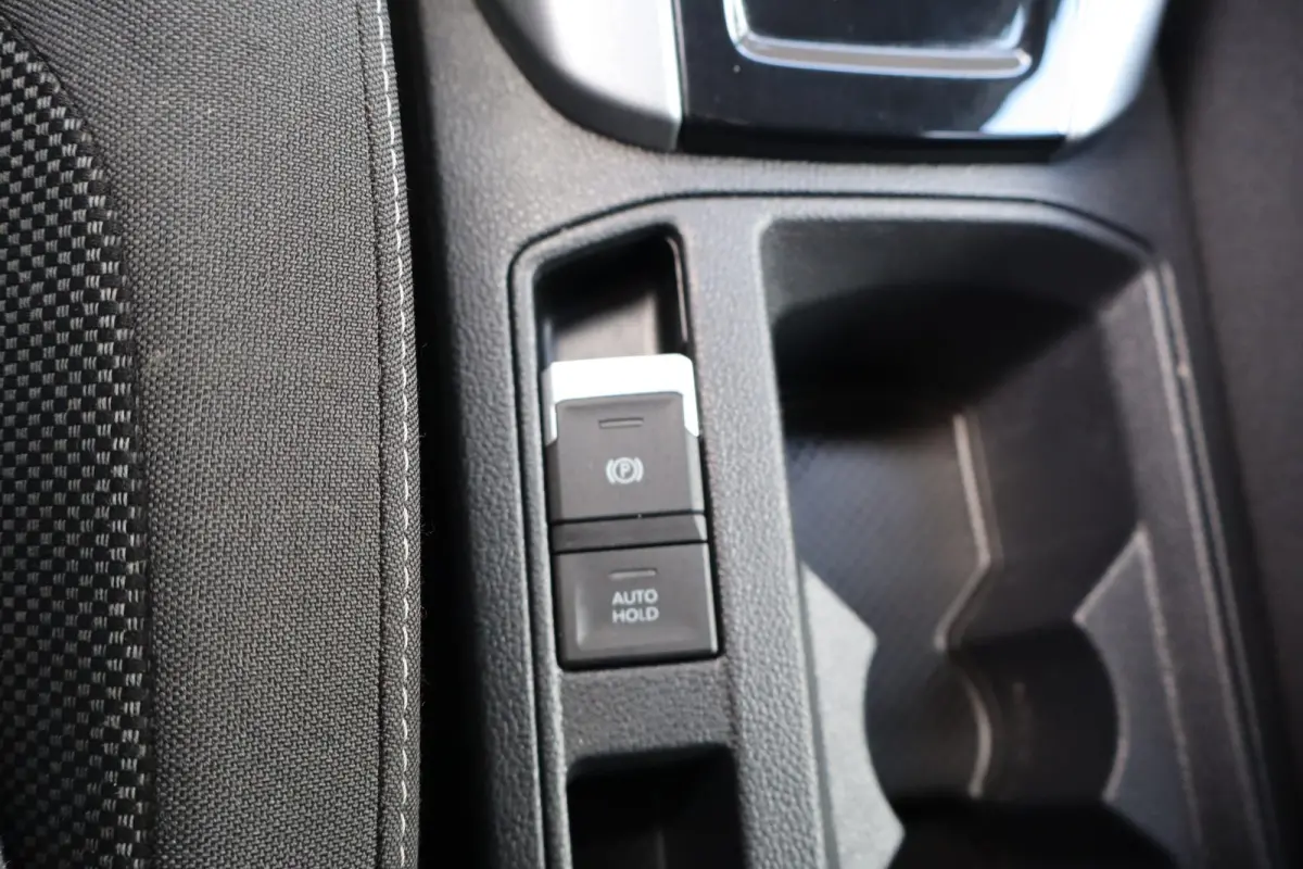 1.0 TSI 110pk Life | Achteruitrijcamera | Digitaal Info Display | App Connect