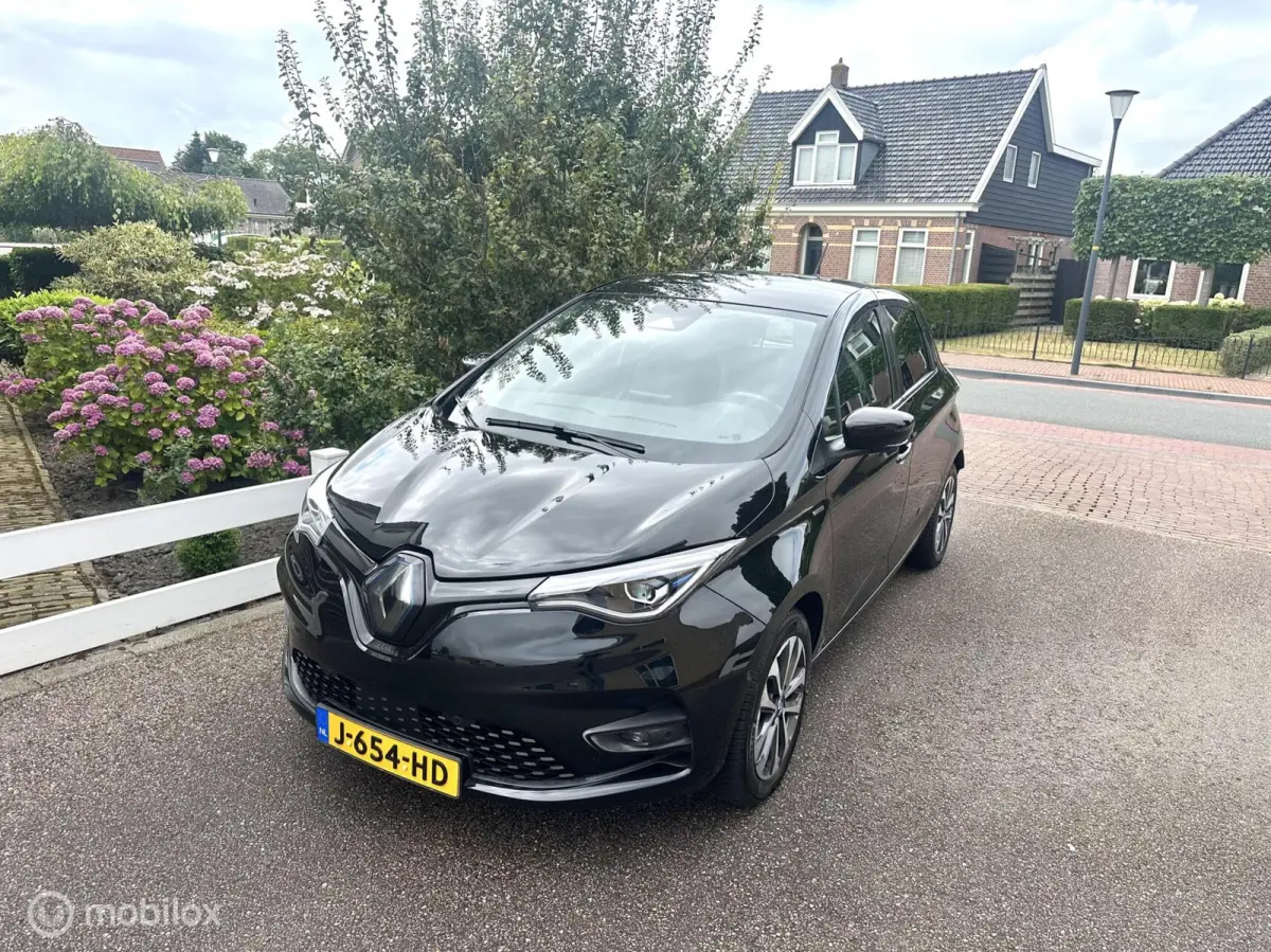 R135 Edition One 52 kWh KOOPACCU WARMTEPOMP CAMERA NAVIGATIE BOSE AUDIO BLINDSPOT ZEER LUXE UITVOERING!!