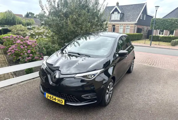 R135 Edition One 52 kWh KOOPACCU WARMTEPOMP CAMERA NAVIGATIE BOSE AUDIO BLINDSPOT ZEER LUXE UITVOERING!!