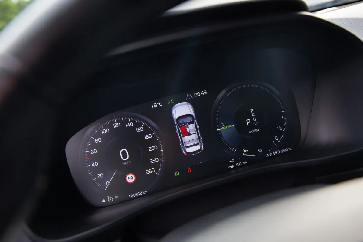 1.5 T5 Business Pro , Trekhaak, Carplay, Keyless entry,