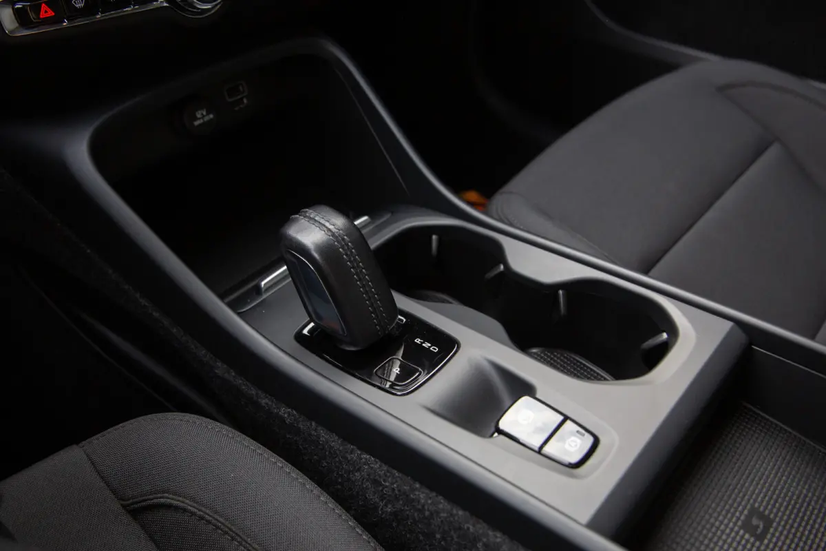 1.5 T5 Business Pro , Trekhaak, Carplay, Keyless entry,