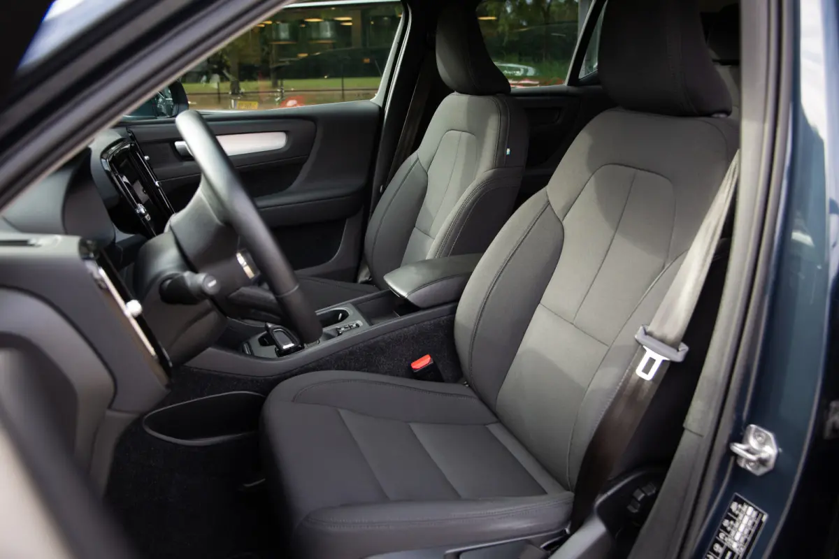 1.5 T5 Business Pro , Trekhaak, Carplay, Keyless entry,