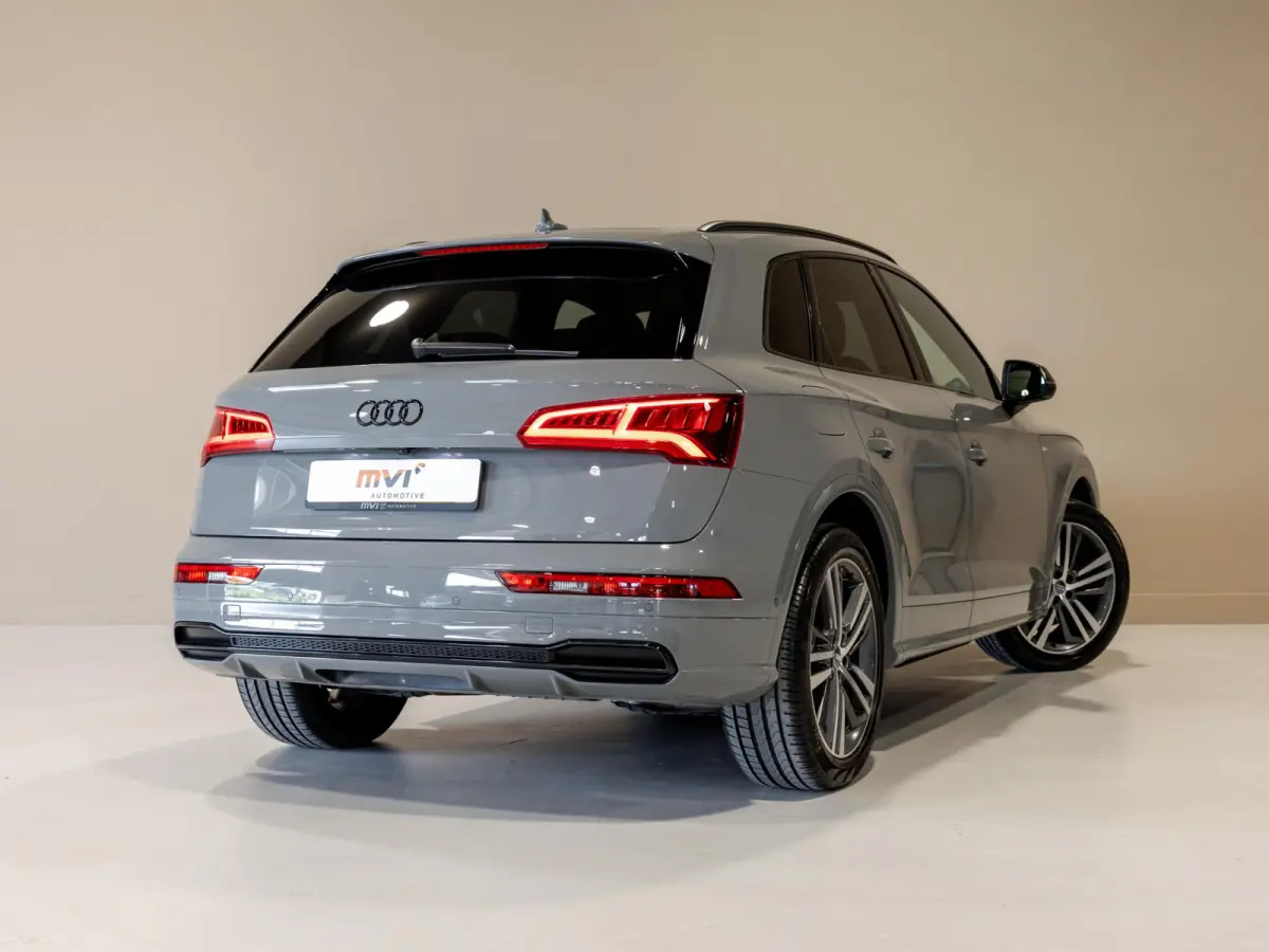 50 TFSI e quattro S-Line edition SOH 92% / 300pk / Panorama dak / Trekhaak / Rondomzicht camera /
