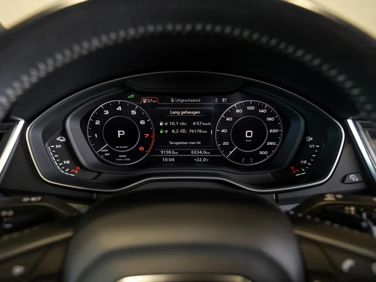 50 TFSI e quattro S-Line edition SOH 92% / 300pk / Panorama dak / Trekhaak / Rondomzicht camera /