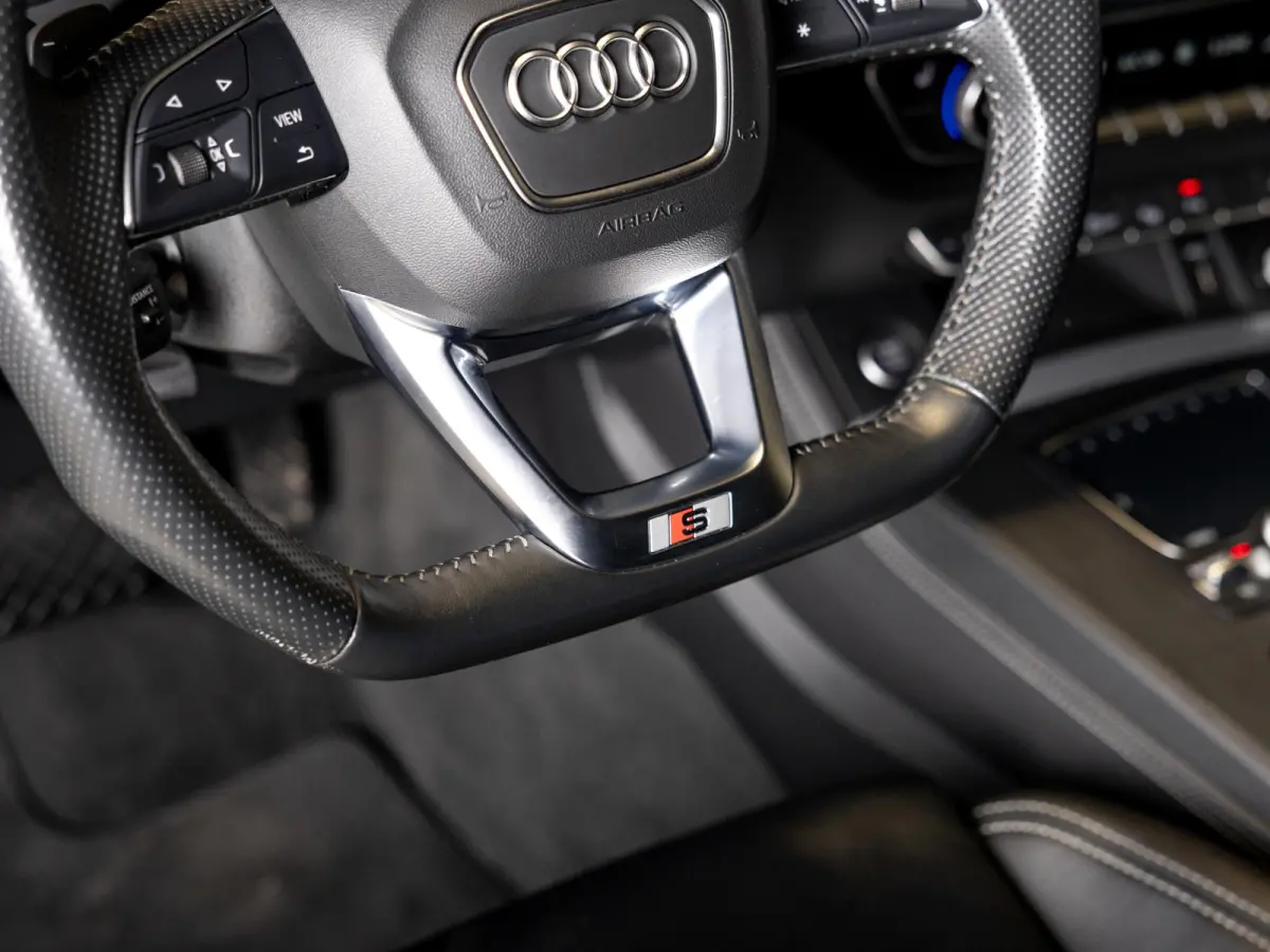 50 TFSI e quattro S-Line edition SOH 92% / 300pk / Panorama dak / Trekhaak / Rondomzicht camera /