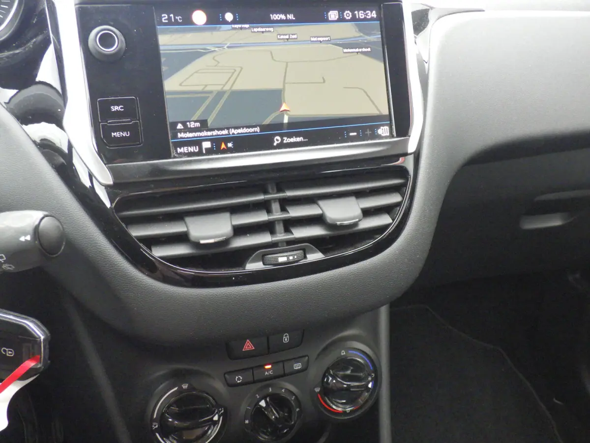 1.2 PureTech Blue Lion Airco, Carplay, Cruise, NAVI, 5 DRS, NW APK, NL/NAP!