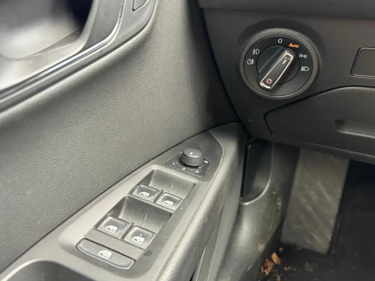 1.2 TSI Connect Automaat | LED | CarPlay | Navigatie | Cruise | Climate | Half Leder