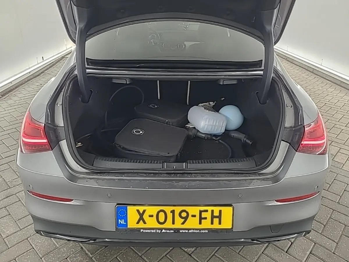 250 e Luxury Line 1e-Eig. & Keurig-Onderh. BOVAG-Garantie. NL-Auto.