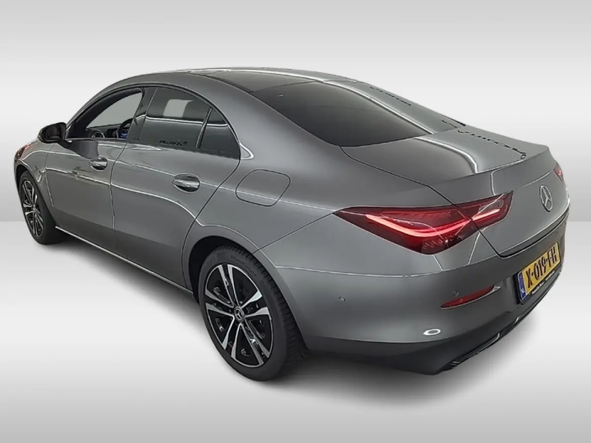 250 e Luxury Line 1e-Eig. & Keurig-Onderh. BOVAG-Garantie. NL-Auto.