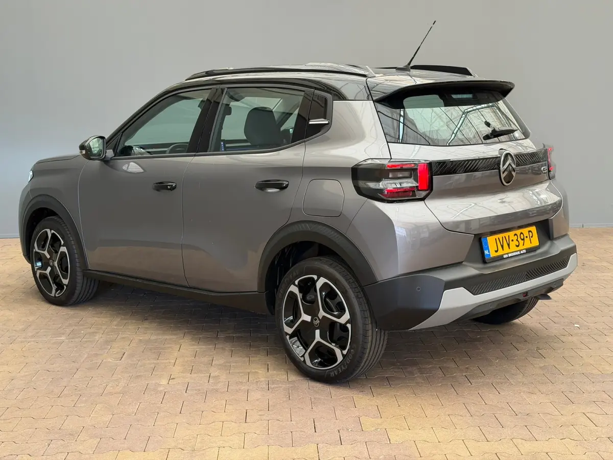 1.2 Turbo 100pk Plus DAB | Parkeersensoren V+A | Airco | 8 jaar Garantie! | Nieuw! | Achterbank in delen neerklapbaar | Airco | Buitenspiegels elektrisch inklapbaar