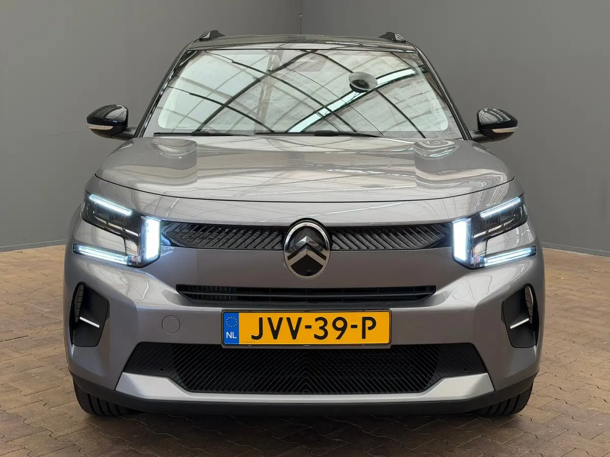 1.2 Turbo 100pk Plus DAB | Parkeersensoren V+A | Airco | 8 jaar Garantie! | Nieuw! | Achterbank in delen neerklapbaar | Airco | Buitenspiegels elektrisch inklapbaar