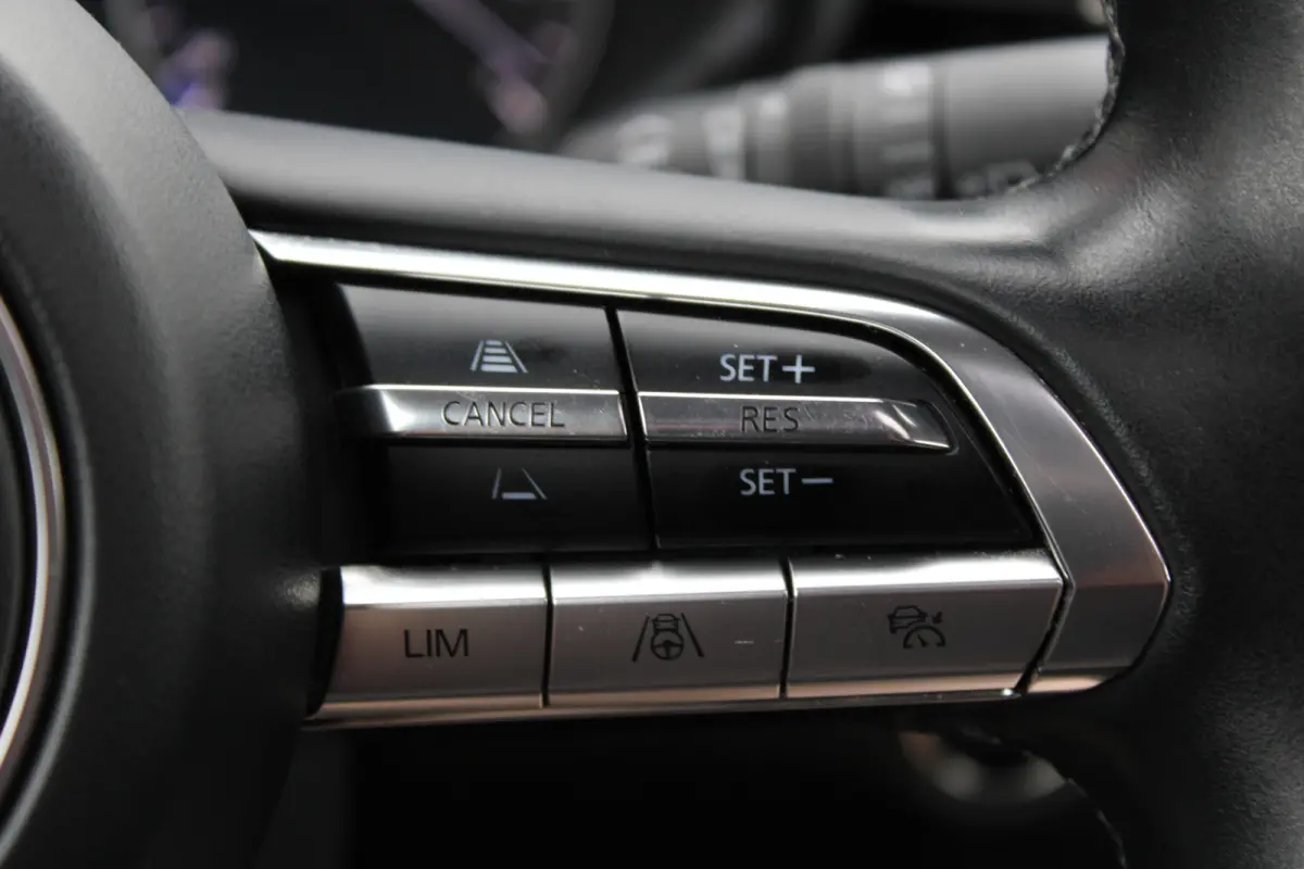 2.0 e-SkyActiv-X M Hybrid Luxury